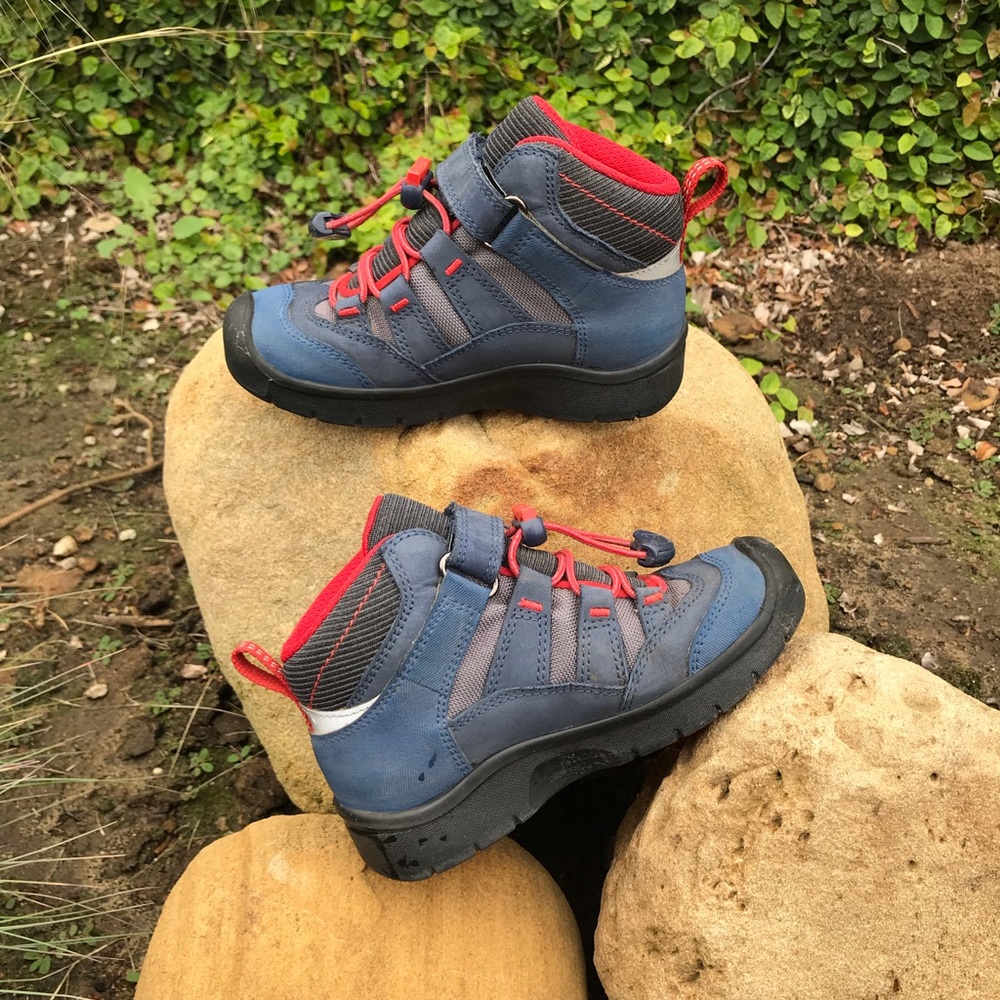 Keen Unisex Waterproof Hiking Boots, Size 9